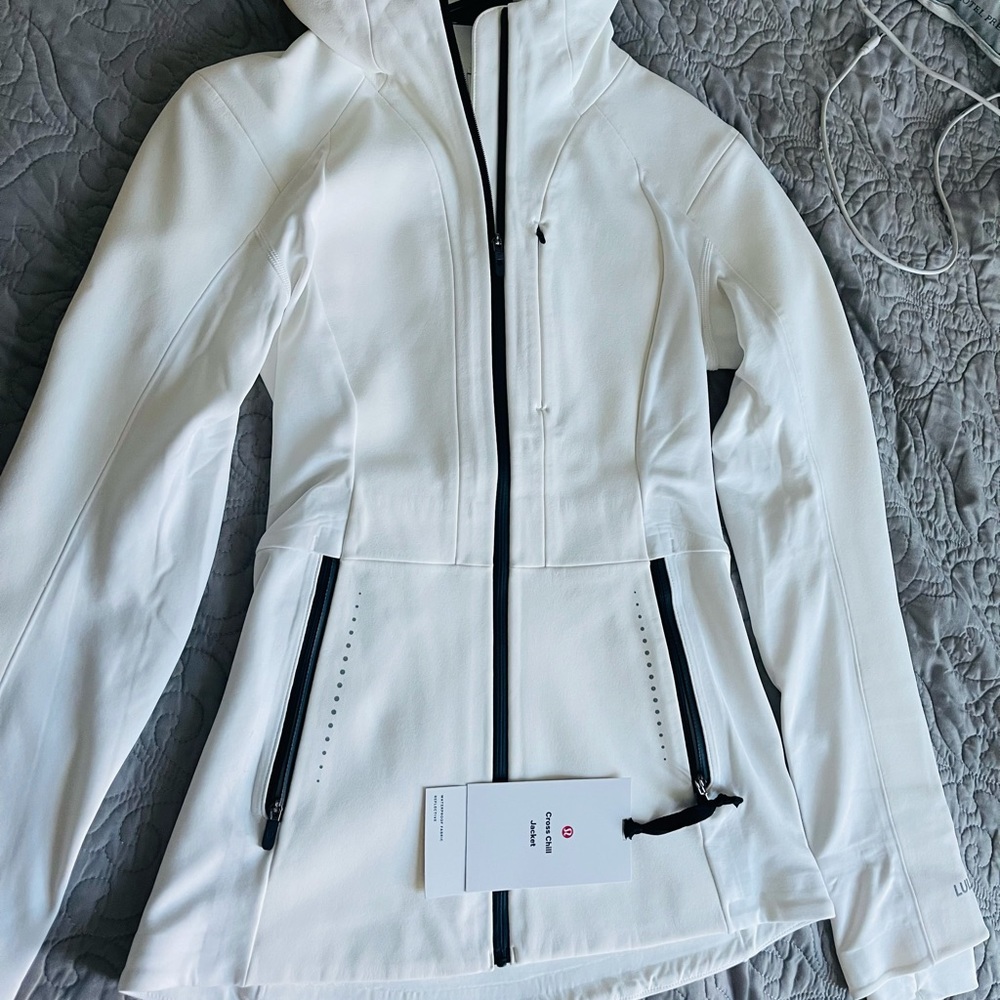 NWT (took off tags) Never worn Lululemon cross chill jacket , Size 2 (White)